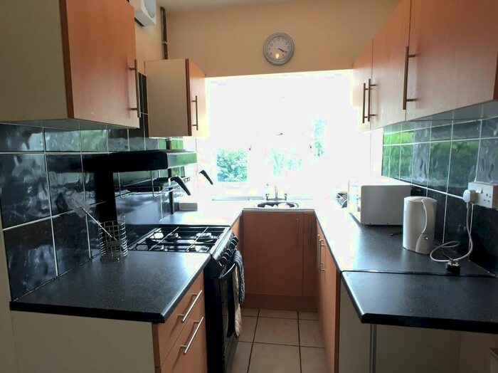 3 Bedroom Semi-Detached House To Rent In Gibbins Road, Selly Oak, Birmingham, B29