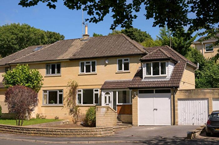 4 Bedroom House To Rent In Gainsborough Gardens, BA1