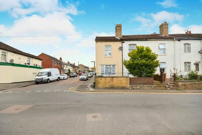 2 Bedroom End Of Terrace House To Rent In Hartnup Street, Maidstone, Kent, ME16