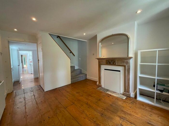 3 Bedroom End Of Terrace House To Rent In First Cross Road, Twickenham, TW2