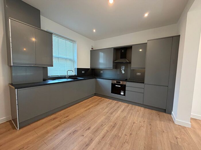 3 Bedroom Property To Rent In Manchester Road, Linthwaite, Huddersfield, HD7
