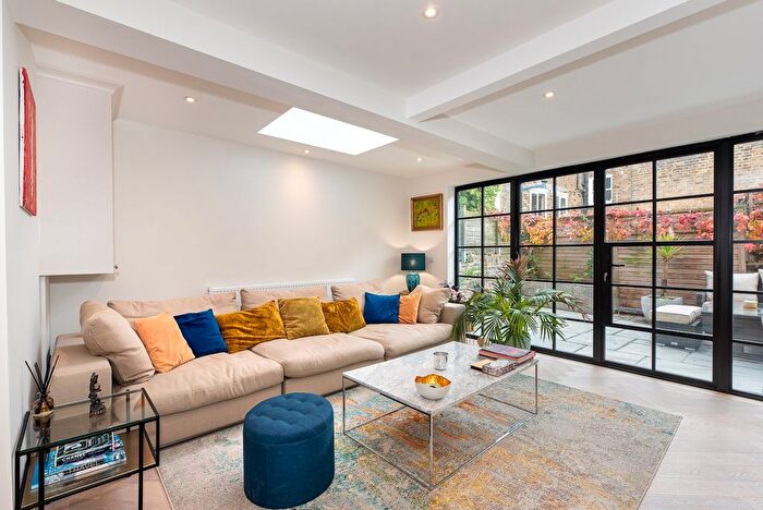 3 Bedroom Flat For Sale In Oxberry Avenue, Fulham, SW6