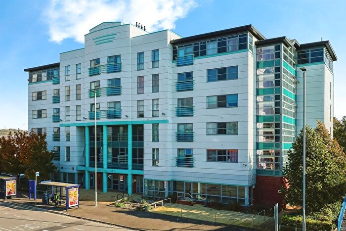 2 Bedroom Flat For Sale In Military Road, Hilsea, Portsmouth, PO3