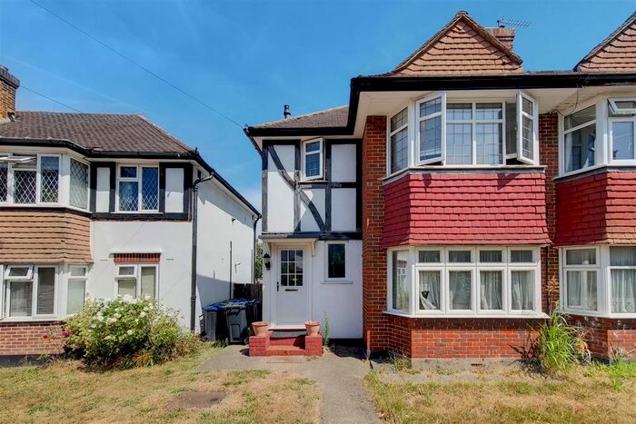 2 Bedroom Maisonette To Rent In Tudor Drive, Morden, SM4