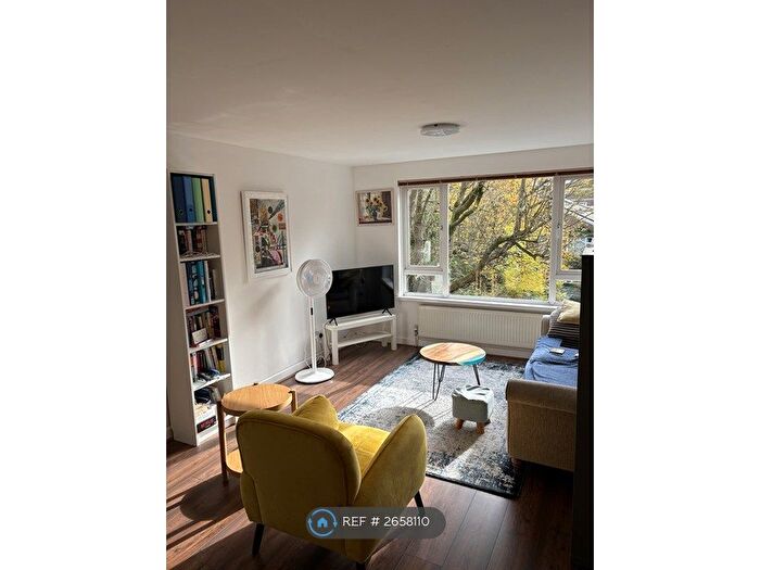 2 Bedroom Flat To Rent In Marbleford Court, London, N6