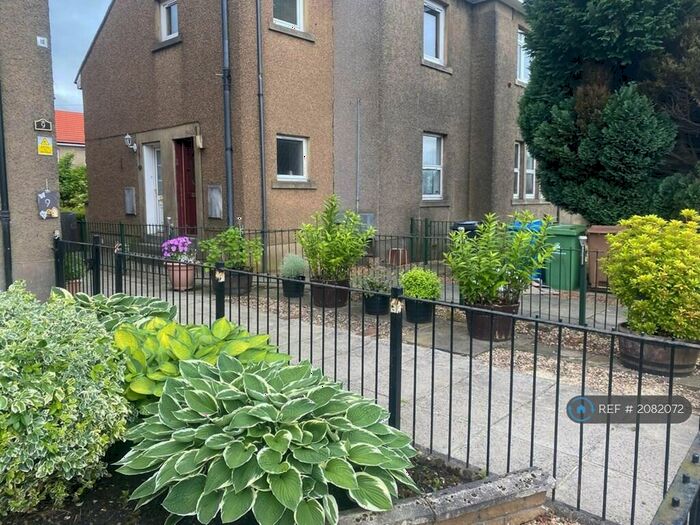 4 Bedroom Flat To Rent In Ochil Crescent, Stirling, FK8