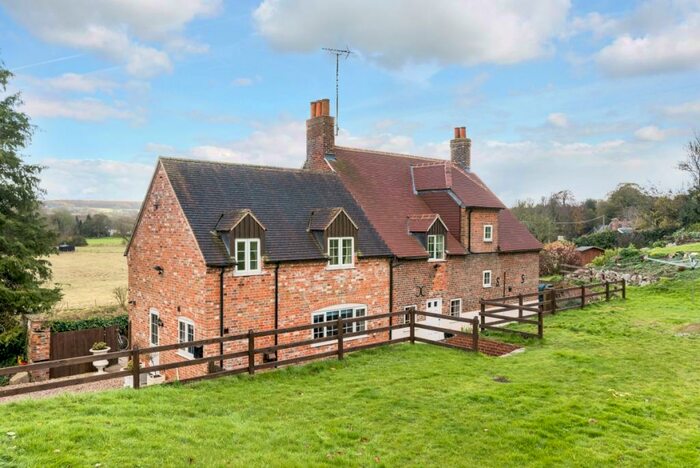 5 Bedroom Detached House To Rent In Fyfield Marlborough, SN8