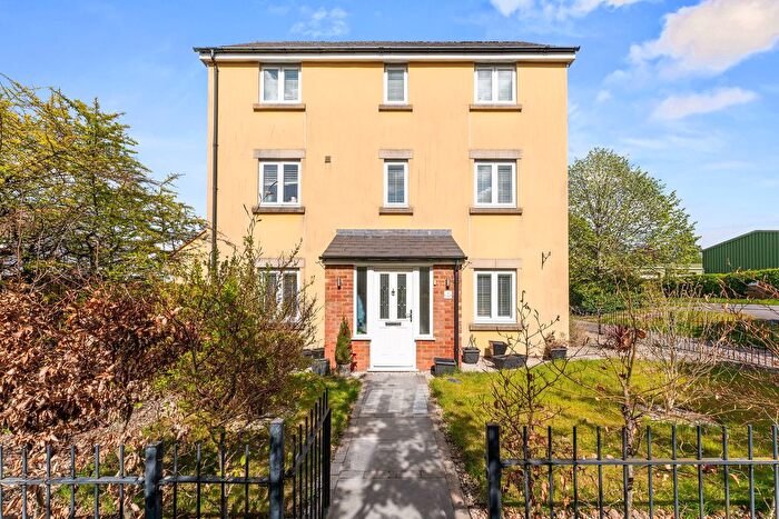 4 Bedroom Town House For Sale In Osmund Walk, Old Sarum, Salisbury, SP4