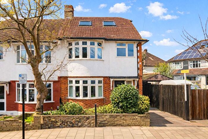 4 Bedroom Semi Detached House For Sale In Conifer Gardens, Streatham, SW16