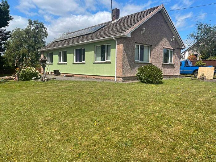 3 Bedroom Detached Bungalow For Sale In Forest Road, Ruardean, GL17