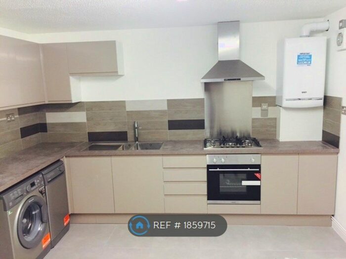 6 Bedroom Terraced House To Rent In Gadd Street, Nottingham, NG7