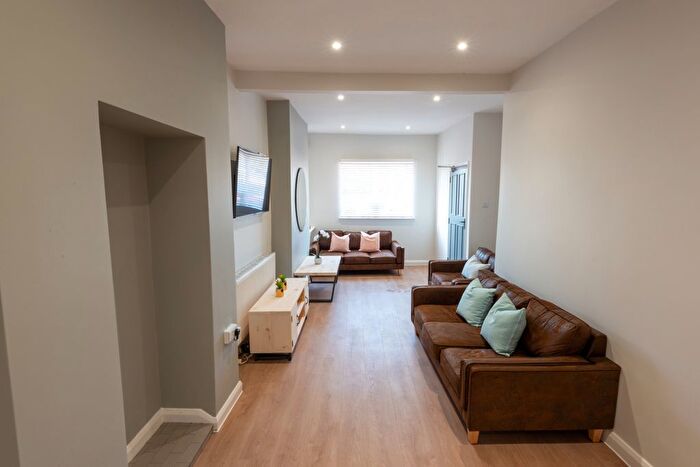 5 Bedroom Property To Rent In Well Street, Exeter, EX4