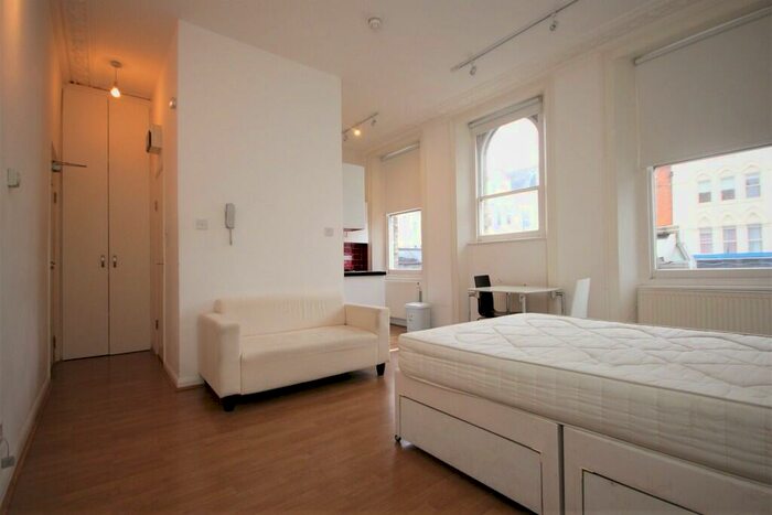 Studio To Rent In Stroud Green Road, London, N4