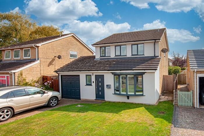 4 Bedroom Detached House To Rent In Fortescue Drive, Chesterton, Bicester, OX26