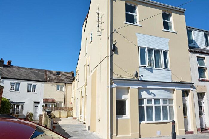1 Bedroom Apartment To Rent In Lennox Street, Weymouth, DT4