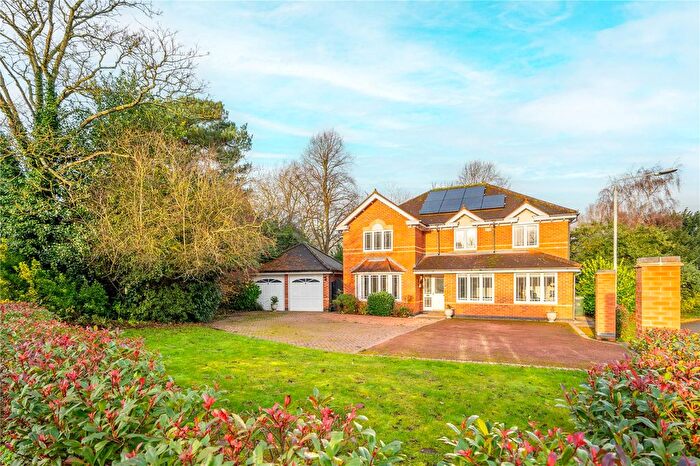 5 Bedroom Detached House For Sale In Grosvenor Close, Radcliffe-On-Trent, Nottingham, Nottinghamshire, NG12