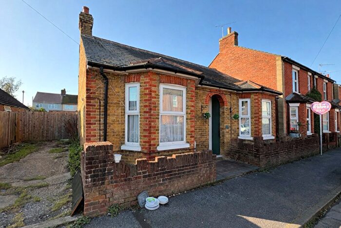 3 Bedroom Bungalow For Sale In Coleman Road, Aldershot, Hampshire, GU12