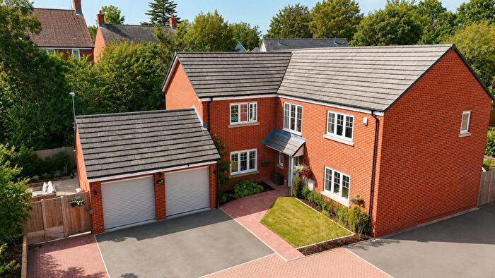 5 Bedroom Detached House For Sale In Edgehill Drive, Stratford-Upon-Avon, CV37