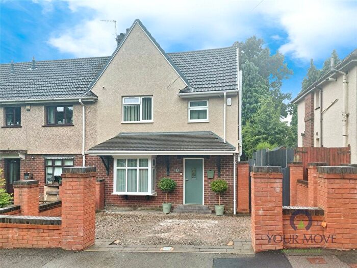 3 Bedroom End Of Terrace House For Sale In Bluebell Road, Dudley, West Midlands, DY1