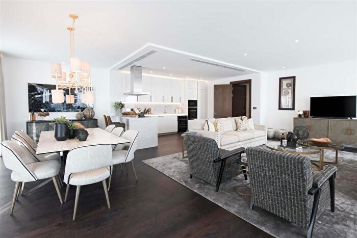 3 Bedroom Flat To Rent In The Residence, Charles Clowes Walk, Nine Elms, London, SW11
