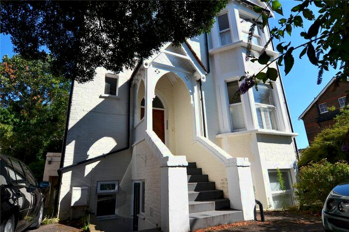 1 Bedroom Flat To Rent In Bridgeman Road, Teddington, TW11