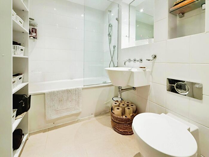 1 Bedroom Flat To Rent In Great George Street, Leeds, West Yorkshire, LS1