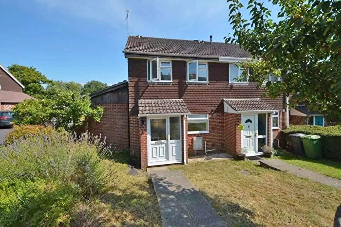 3 Bedroom End Of Terrace House To Rent In Stoneham Park, Petersfield, GU32