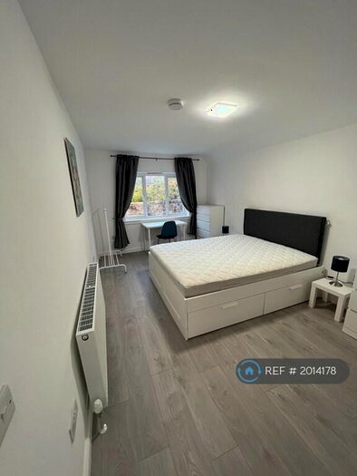 5 Bedroom Flat To Rent In Granville Terrace, Edinburgh, EH10