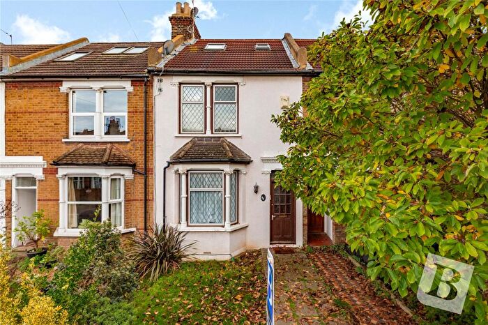 4 Bedroom Terraced House For Sale In Singlewell Road, Gravesend, Kent, DA11