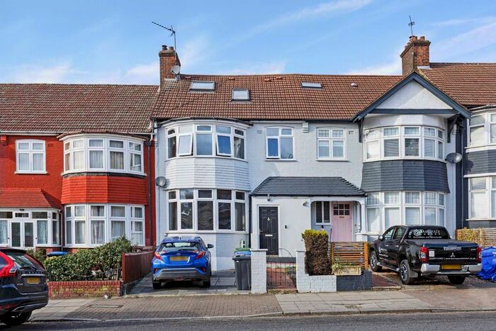 4 Bedroom Property To Rent In All Souls Avenue, London NW10