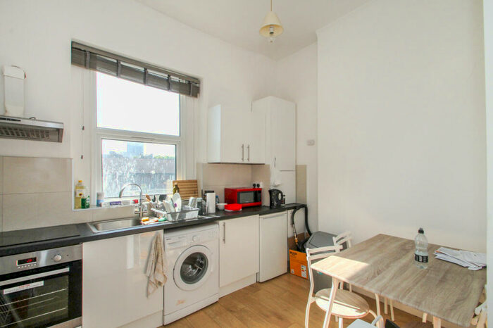 2 Bedroom Flat To Rent In Caledonian Road, Islington, N1