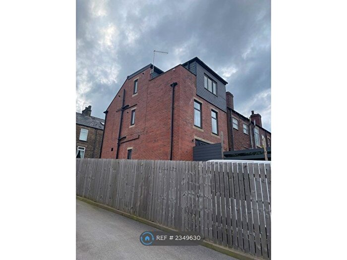 4 Bedroom Detached House To Rent In Manchester Road, Sheffield, S36