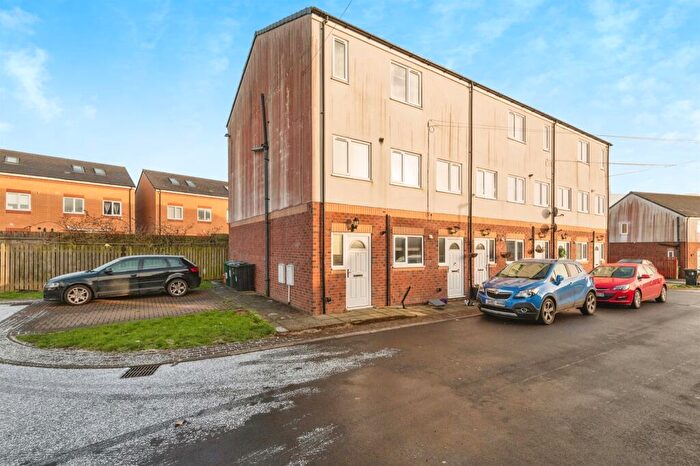 1 Bedroom Flat For Sale In Wellington Court, Bradford, BD6