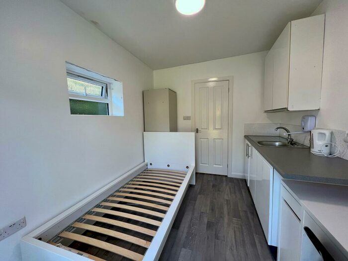 Studio To Rent In Kings Drive, Eastbourne, BN21