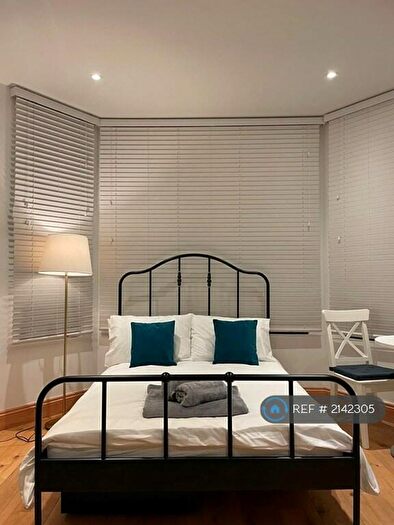 Studio To Rent In North Finchley, London, N12