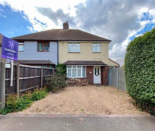 3 Bedroom Semi-Detached House For Sale In Bridge Road, Chichester, PO19