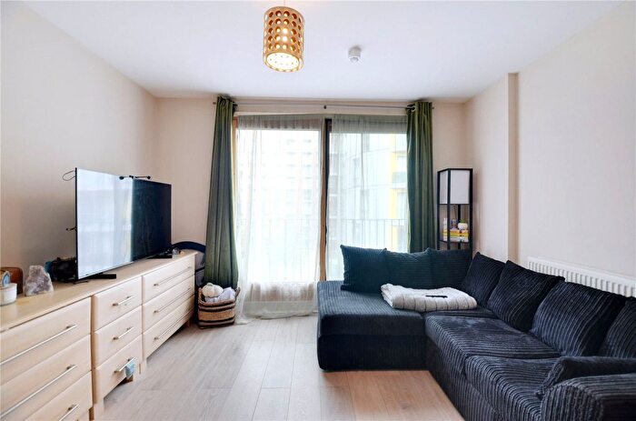 1 Bedroom Flat For Sale In Chatham Place, Reading, Berkshire, RG1
