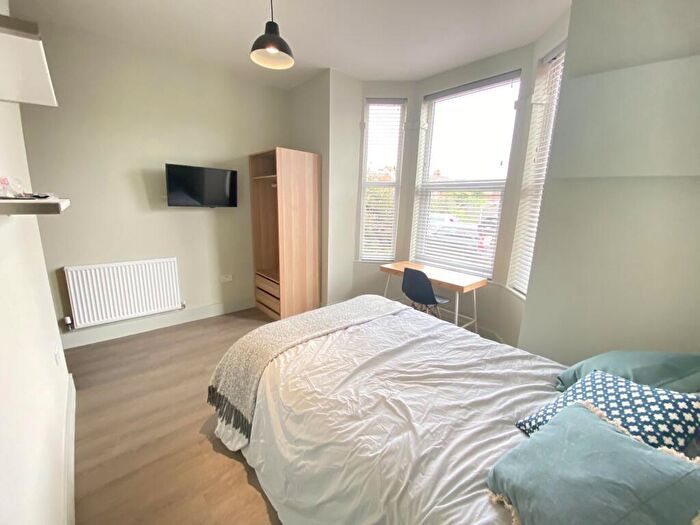 3 Bedroom Maisonette To Rent In Flat, Melton Road, West Bridgford, Nottingham, NG2