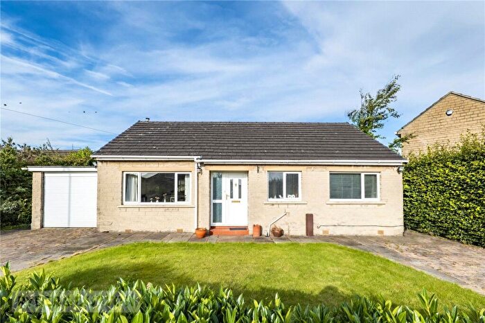 2 Bedroom Bungalow To Rent In Blakeholme Close, Slaithwaite, Huddersfield, West Yorkshire, HD7