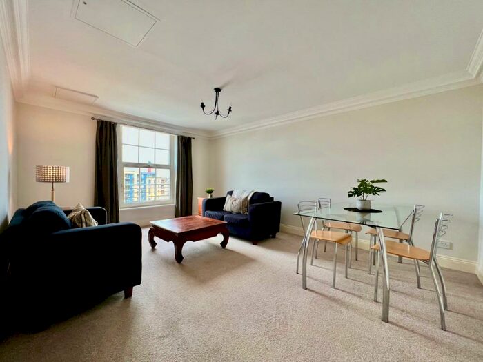 2 Bedroom Flat To Rent In East London Street, New Town, Edinburgh, EH7