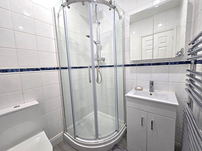 3 Bedroom Town House For Sale In Gardeners Place, Chartham, CT4