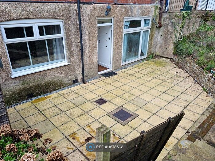 1 Bedroom Flat To Rent In Yarmouth Road, Norwich, NR7