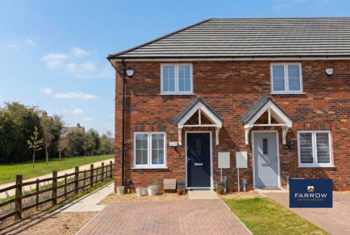 2 Bedroom End Of Terrace House To Rent In Bramley Close, Scartho Top, Grimsby, DN33