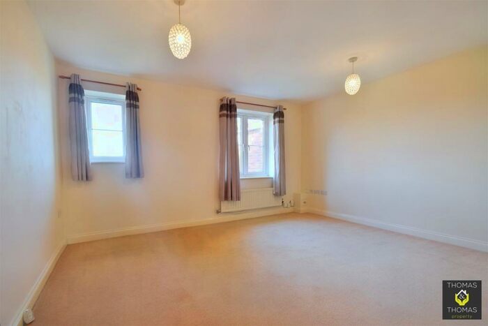 1 Bedroom Flat To Rent In Barnaby Close, Gloucester, GL1