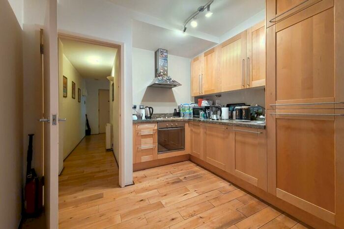 2 Bedroom Flat To Rent In Rufford Street, Islington, London, N1