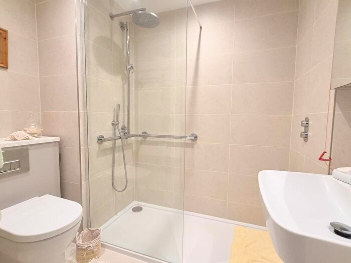 1 Bedroom Retirement Property For Sale In Fleur De Lis, Pound Lane, Wareham, Dorset, BH20 - Photo 4