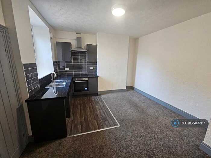 2 Bedroom Flat To Rent In Schofield Street, Waterfoot, Rossendale, BB4