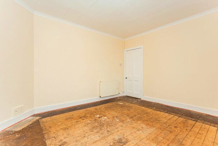 2 Bedroom Flat For Sale In Goldie Crescent, Dumfries, DG2