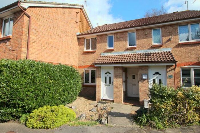 1 Bedroom Maisonette To Rent In Glenview Close, Crawley RH10