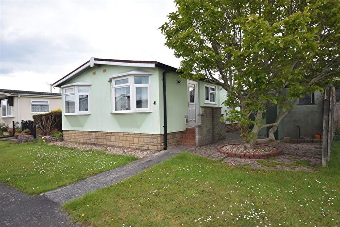 2 Bedroom Mobile/park Home For Sale In Berkeley Vale Park, Berkeley, GL13